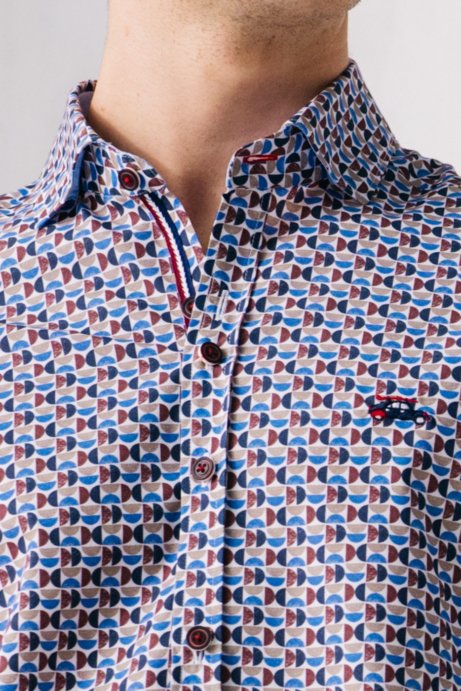 Camisa hombre con estampado geométrico