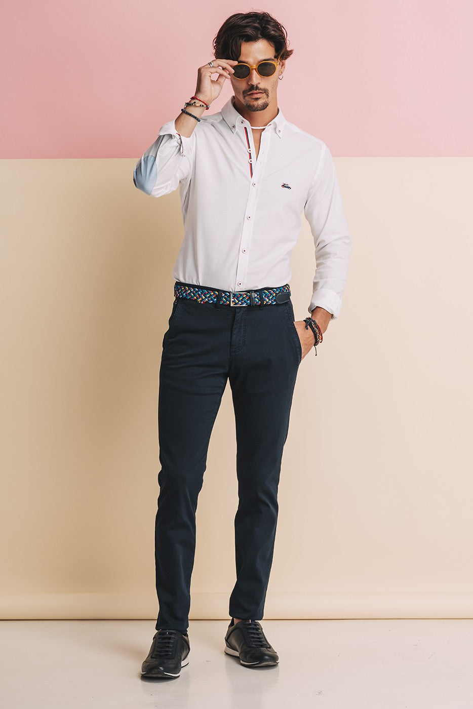 Pantalón chino slim fit azul marino