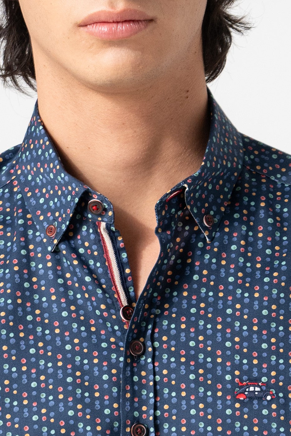 Camisa hombre circulos colores fondo marino