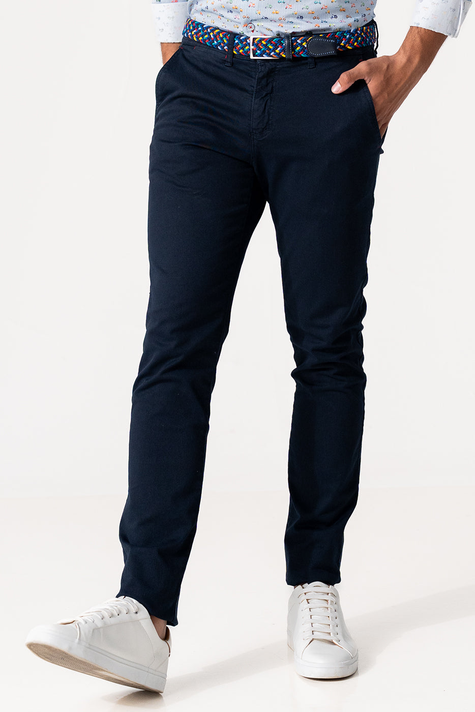 Pantalón chino marino slim fit