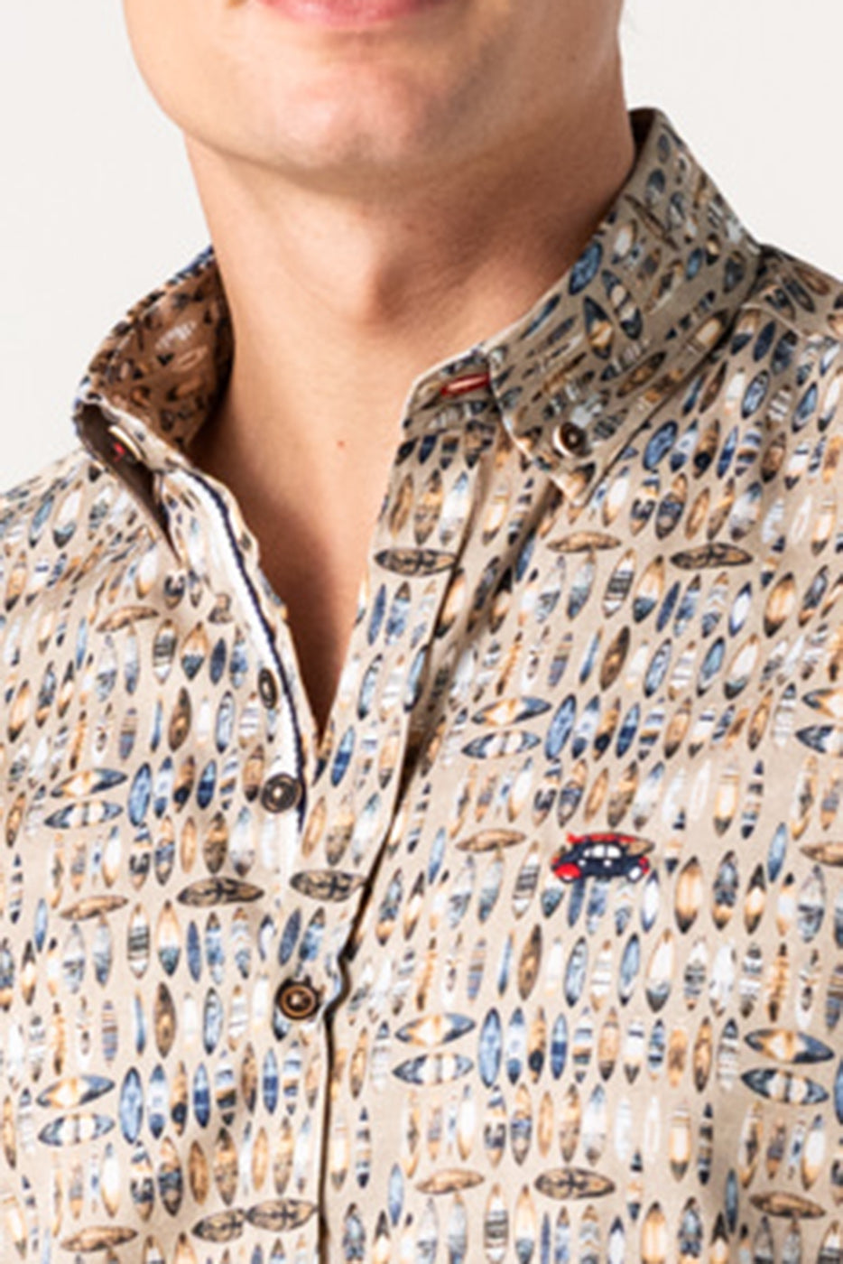 Camisa hombre estampada motivos surferos vintage