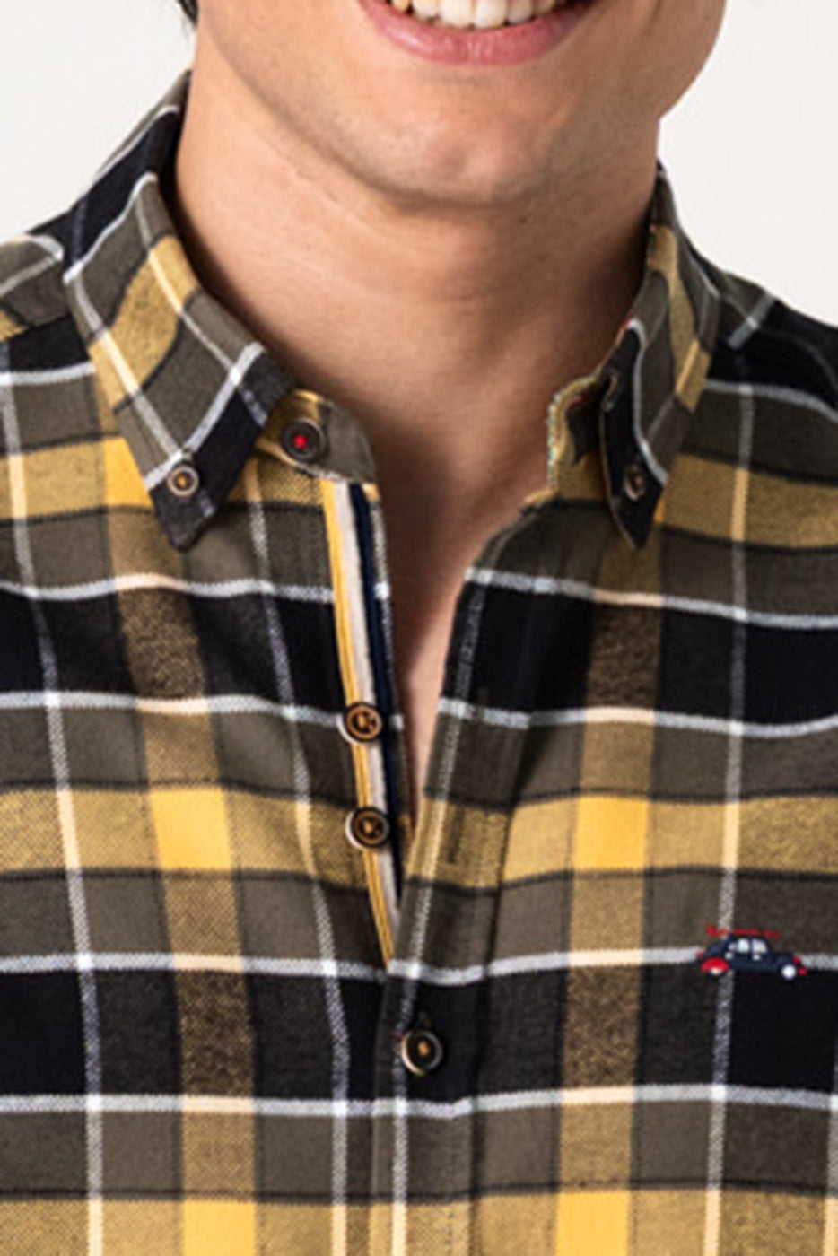Camisa amarilla y negra a cuadros estilo casual hombre
