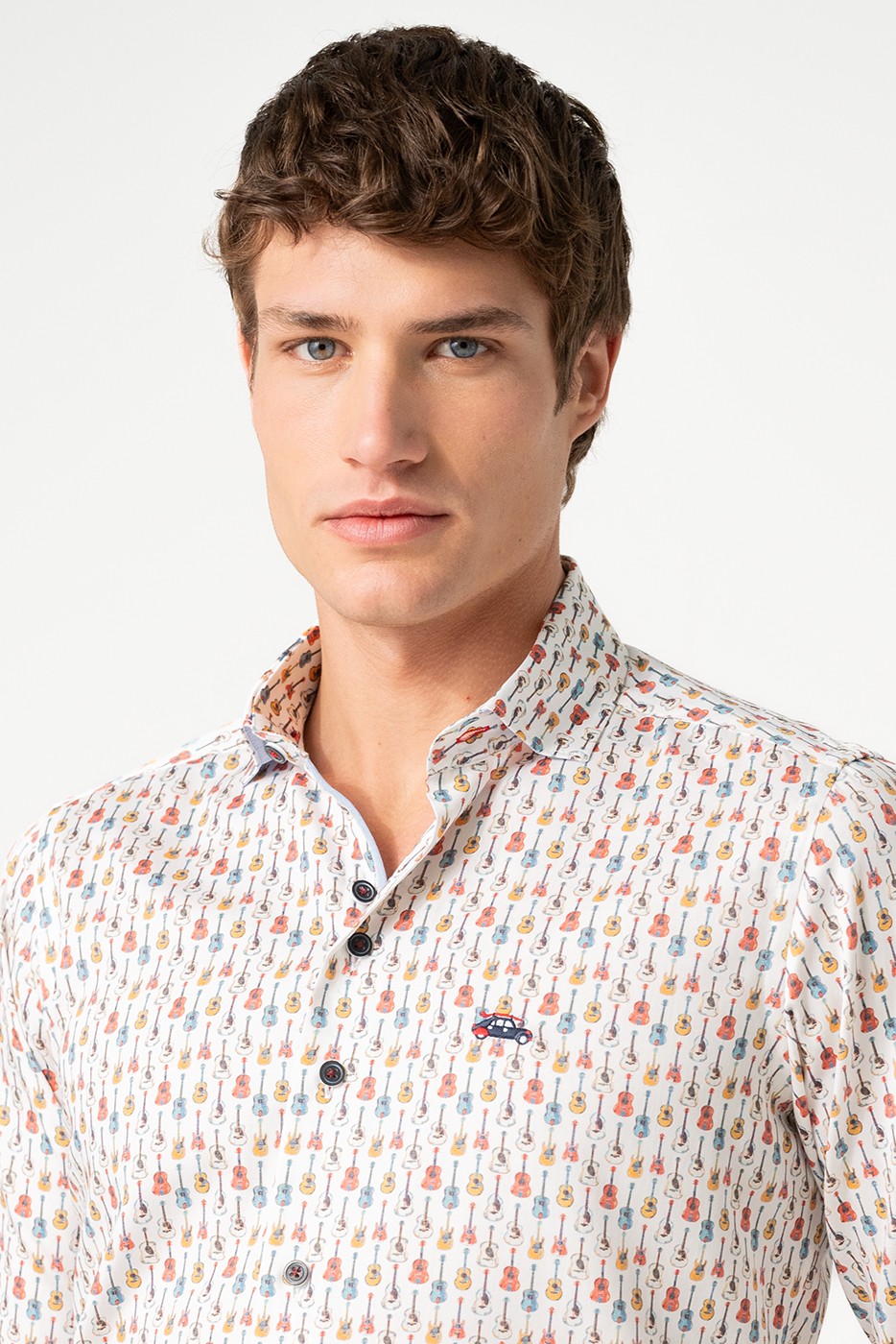 Camisa estampada guitarras colores