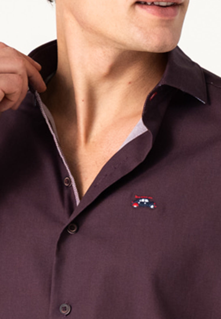 Camisa hombre lisa tono granate